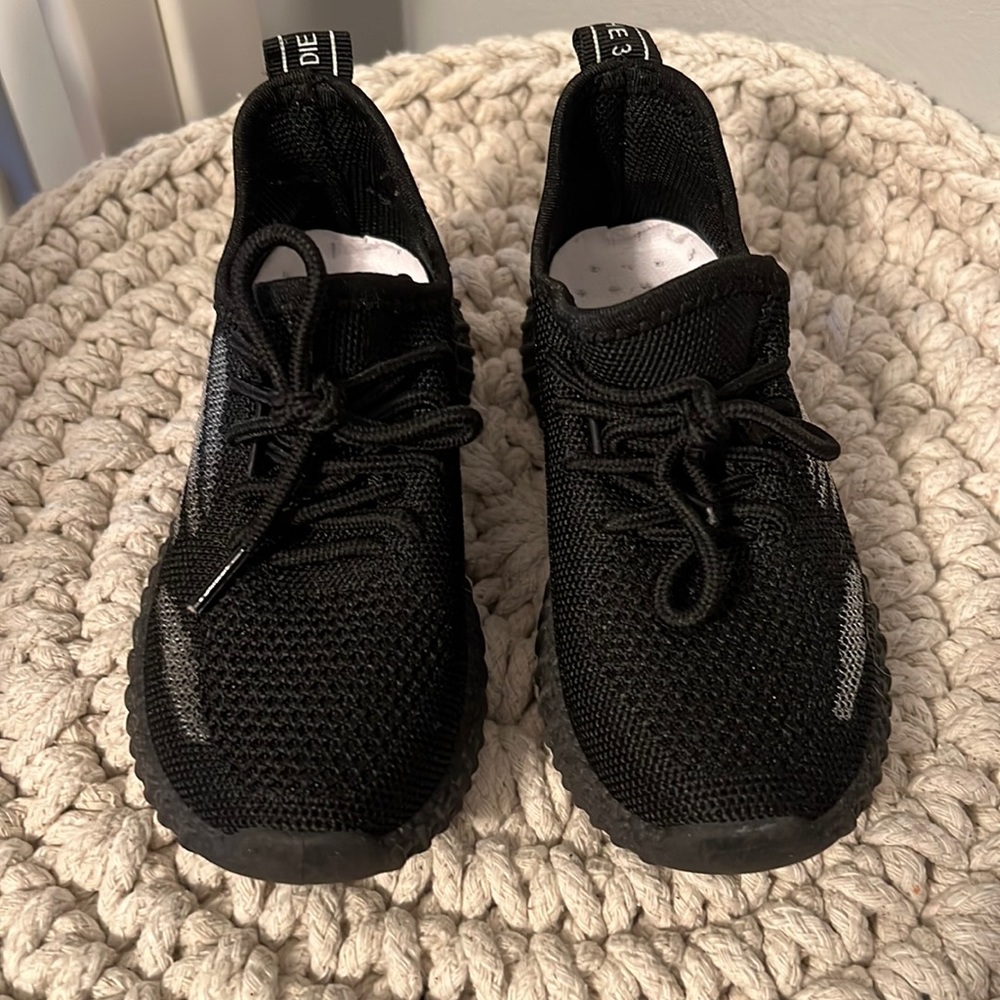 Black toddler girl sneakers